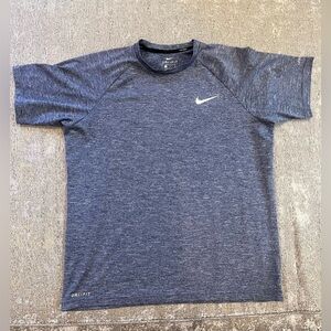 Nike Tennis Dri-Fit Training T-shirt with UPF-40+ sun protection, MENS MEDIUM